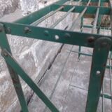 Shelf wear old plants