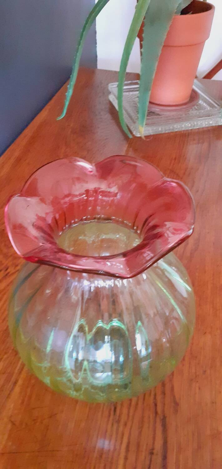 Vase corolle Bicolore début XXéme Soufflé à la bouche