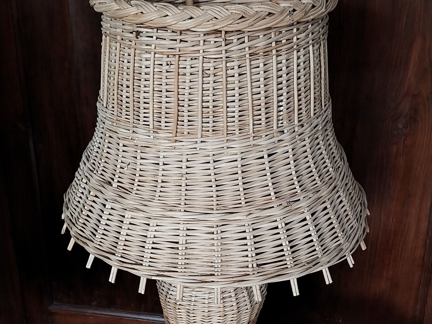 Rattan table lamp