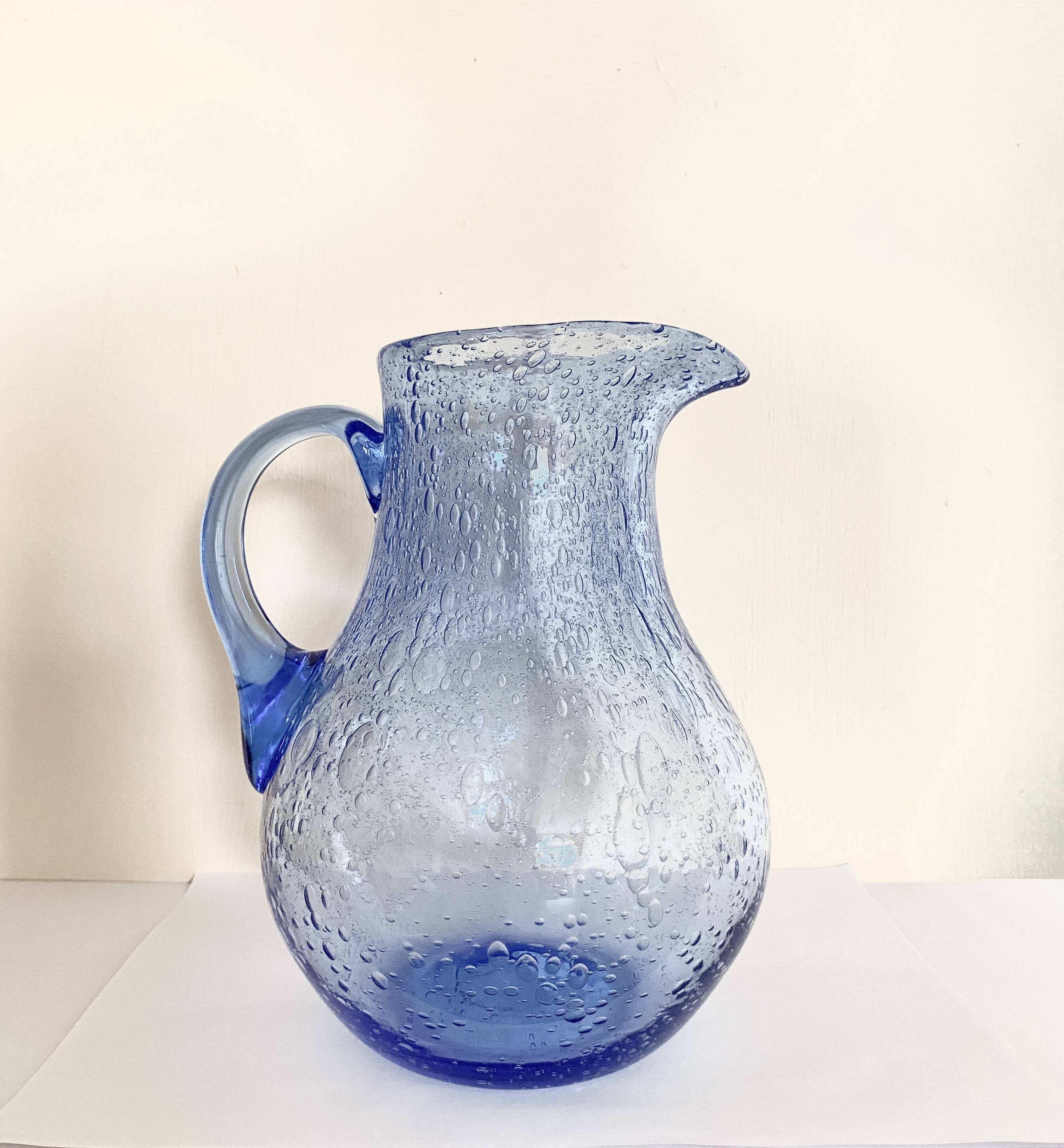 Carafe signée Biot verre bullé