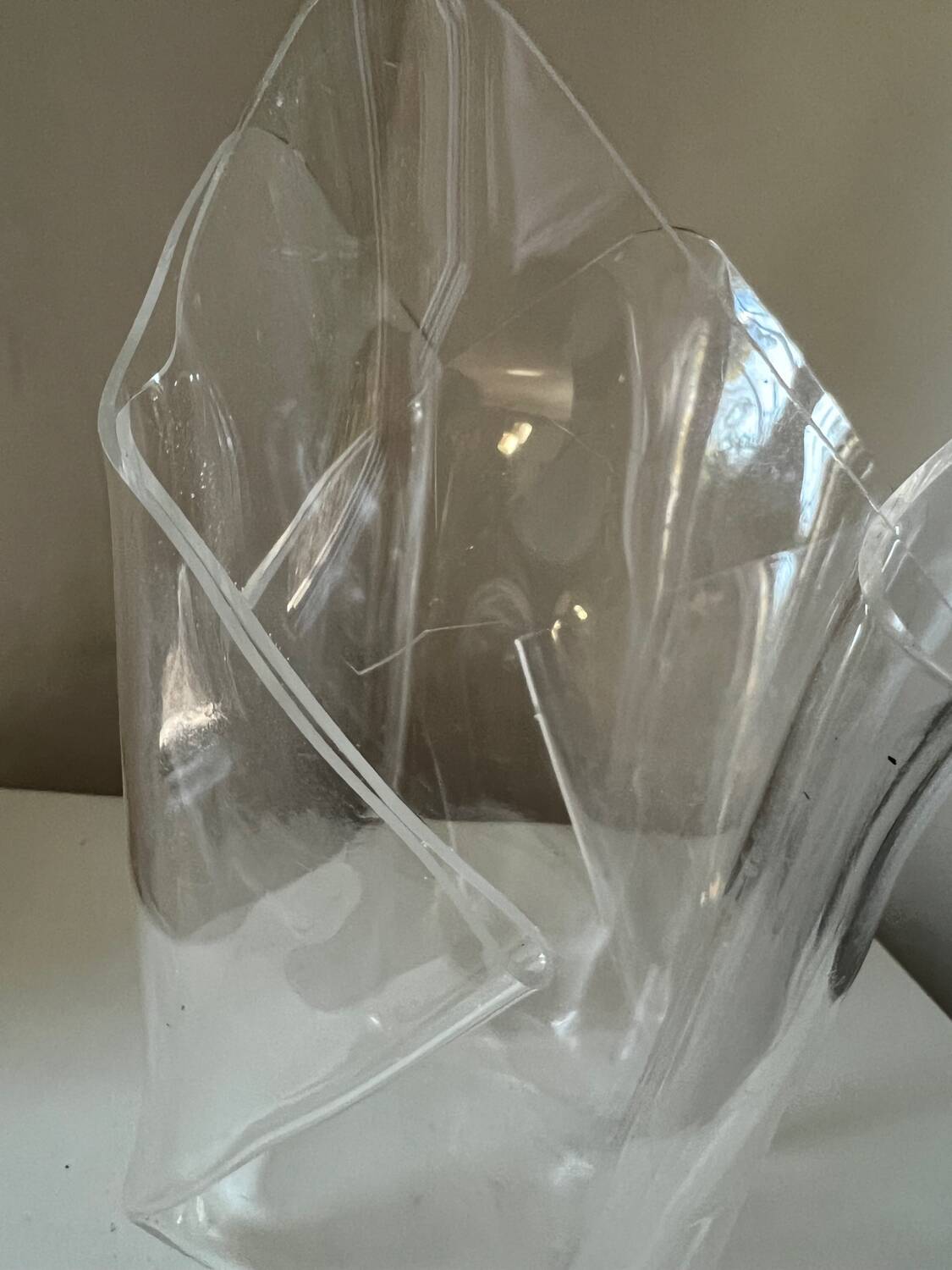 Vintage Guzzini style plexiglass design vase