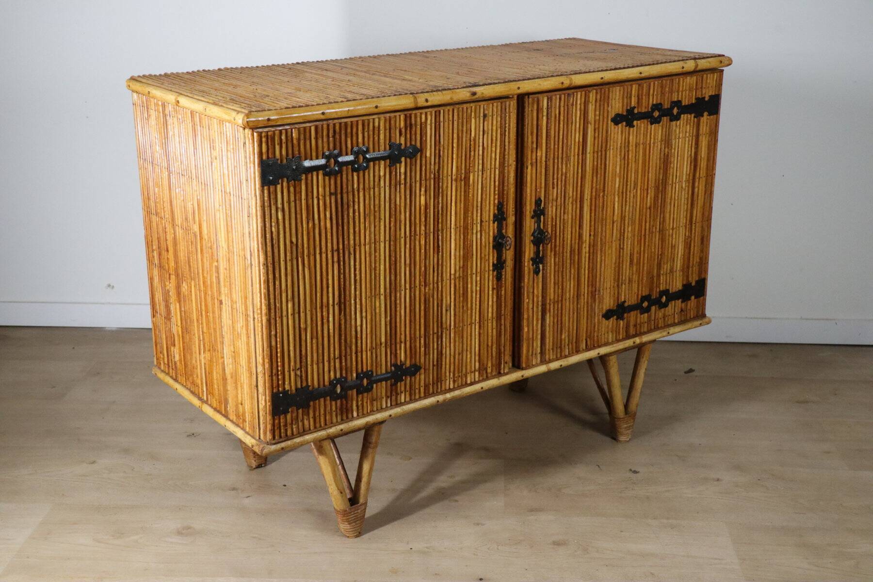 Vintage woven rattan sideboard - 1960