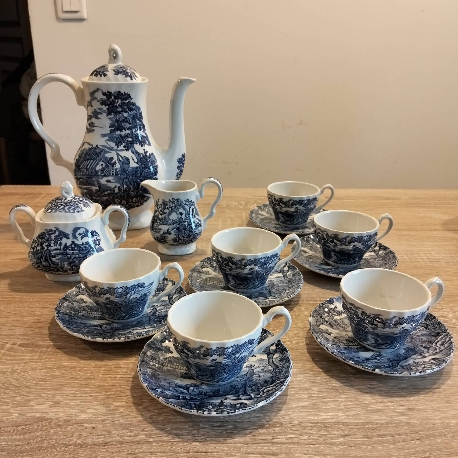 Myott The Hunter Tea and Coffee Set