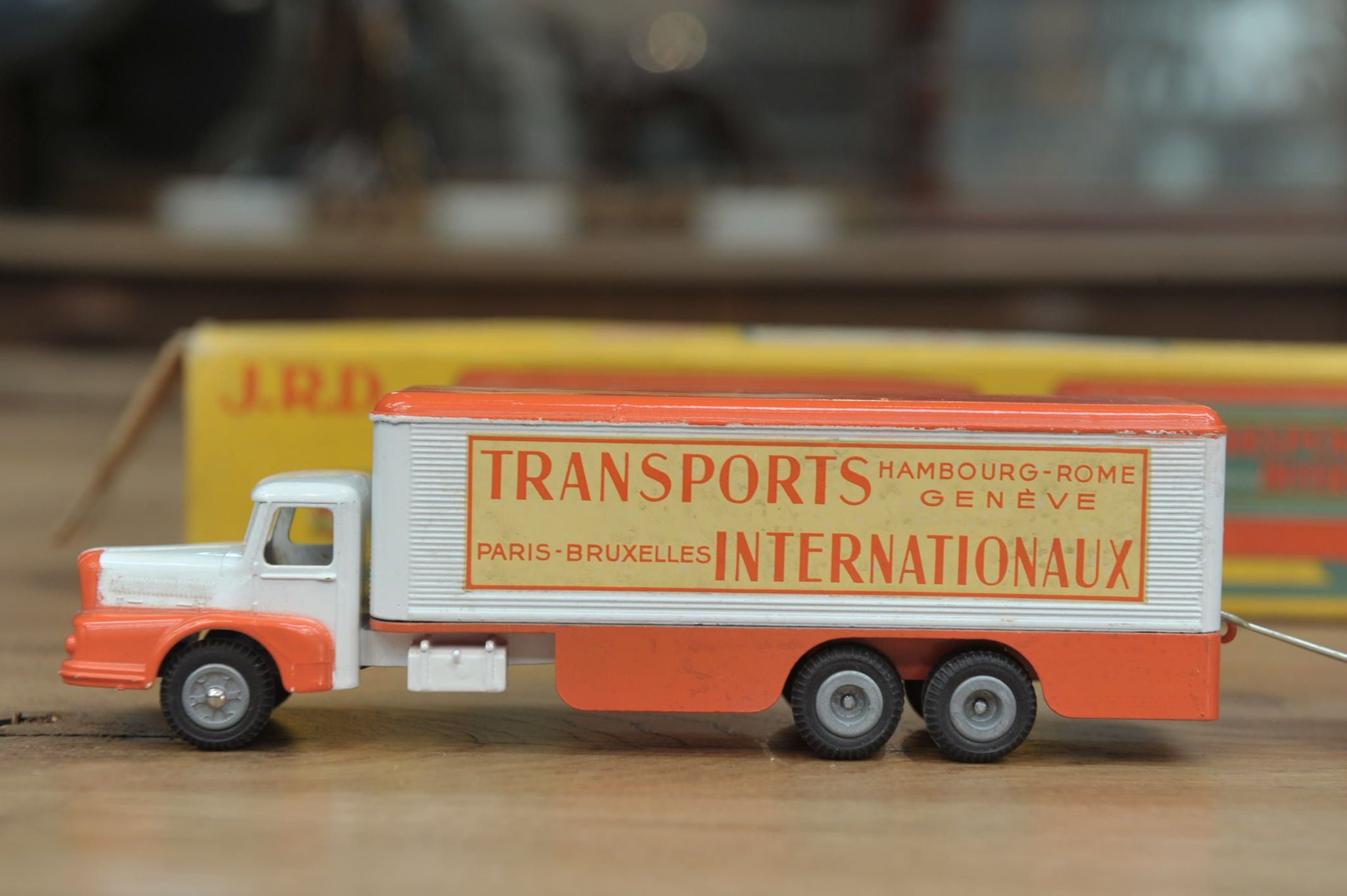 Old metal toy jrd trailer truck international transport