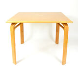 Table carrée en bois années 80