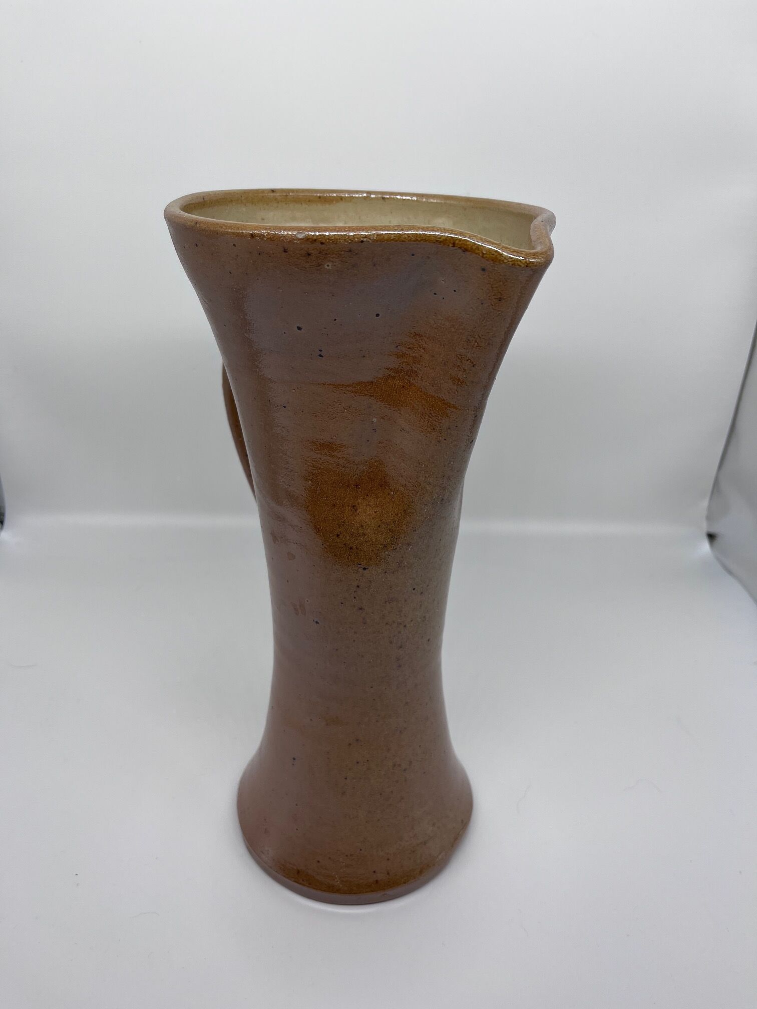 Pitcher in sandstone