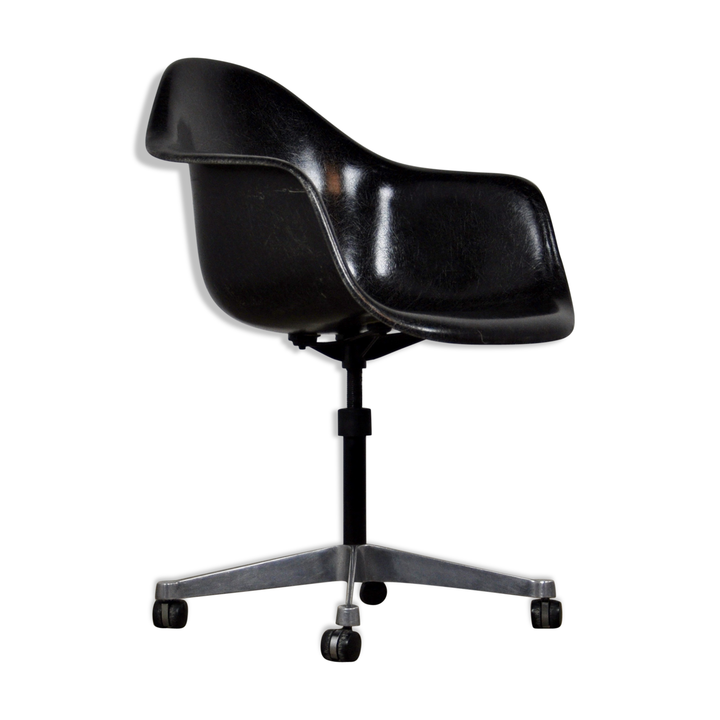 Armchairs by Charles Eames for Herman Miller  1977