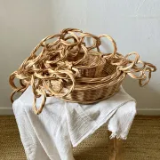 Large wicker suspension with three baskets, twisted ring chain.