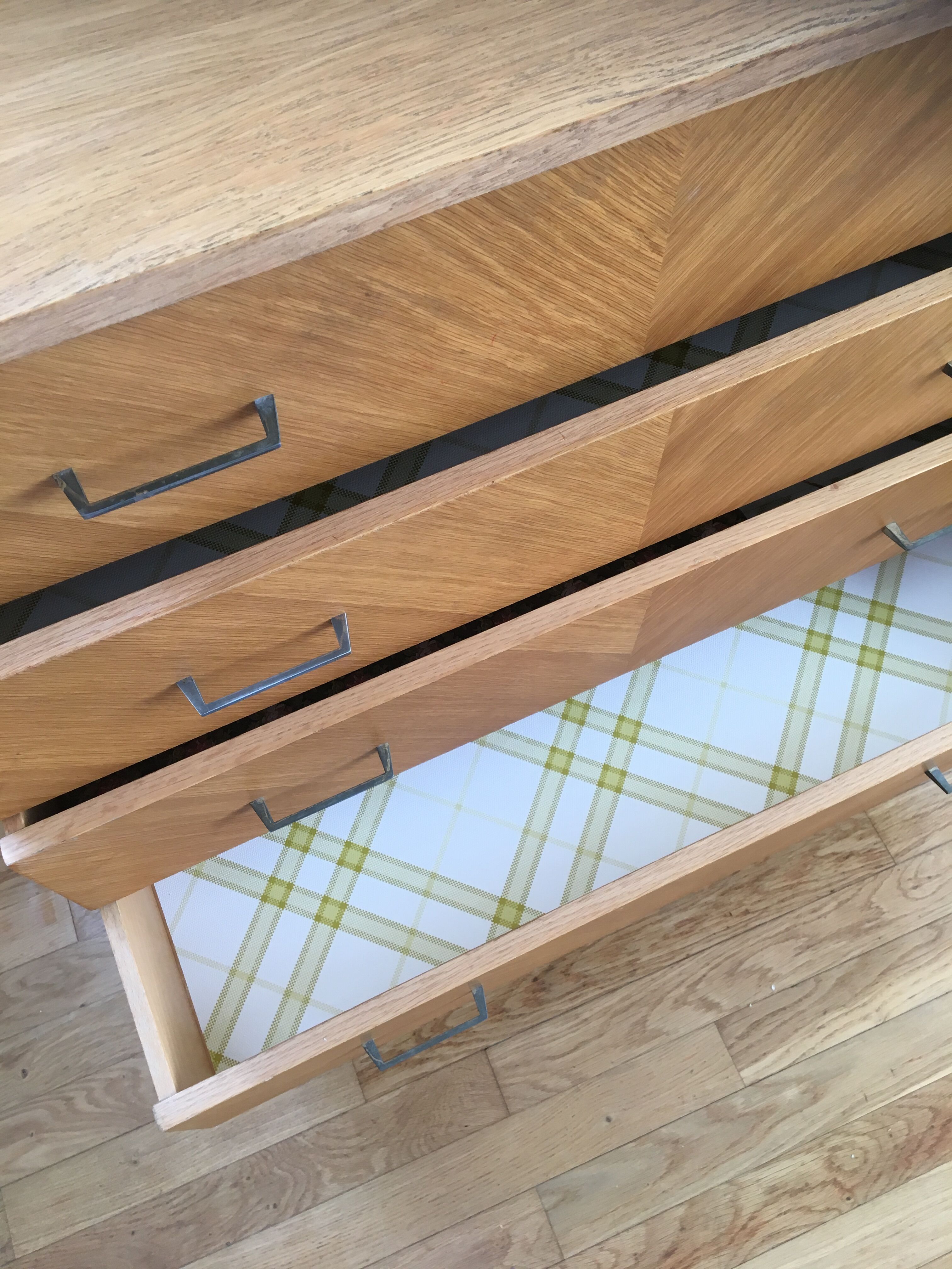 Vintage chest of drawers