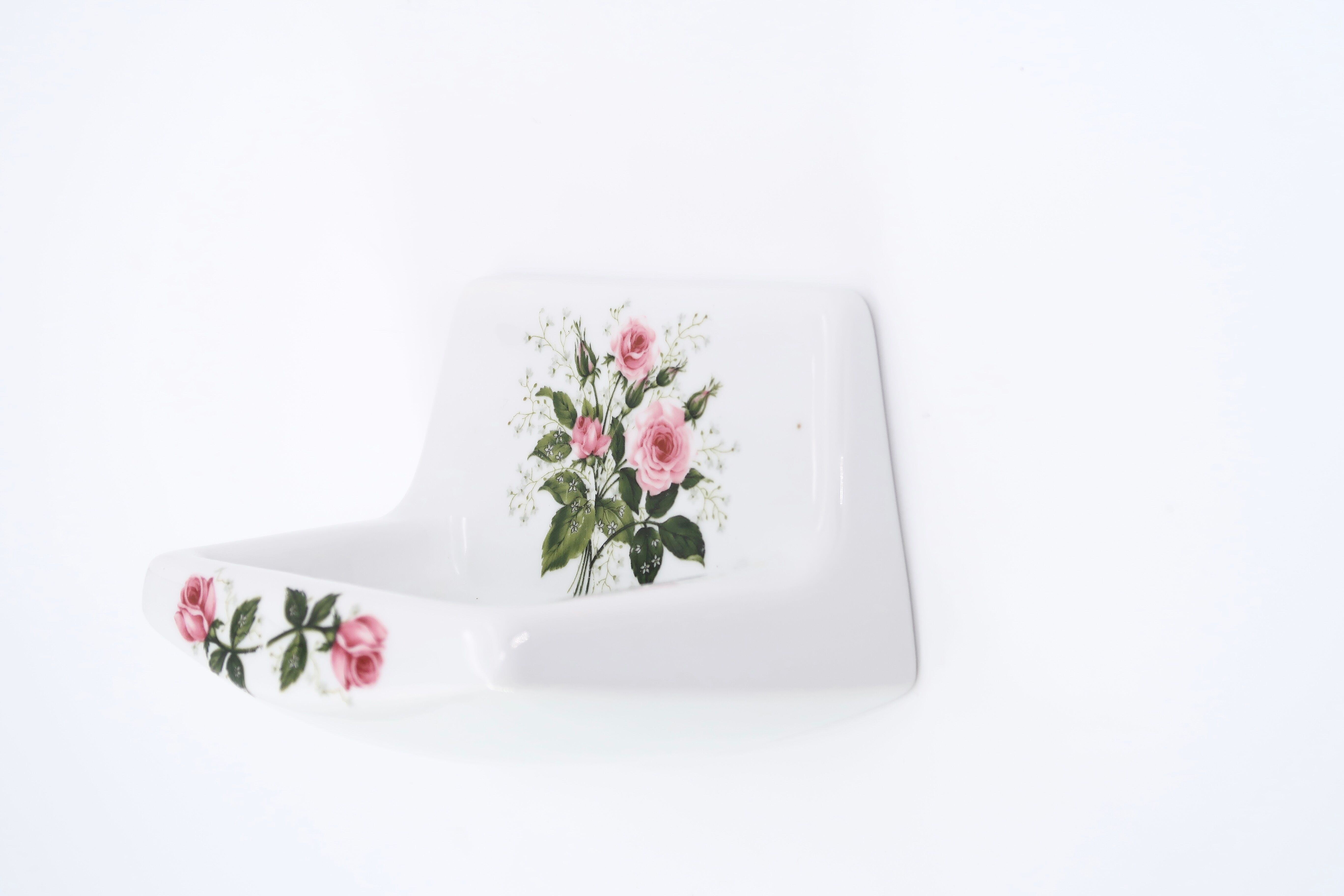 Wall soap holder in porcelain of the Champs Elysées Paris