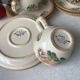 Tasses HB Henriot Quimper en grès, décor floral peint à main