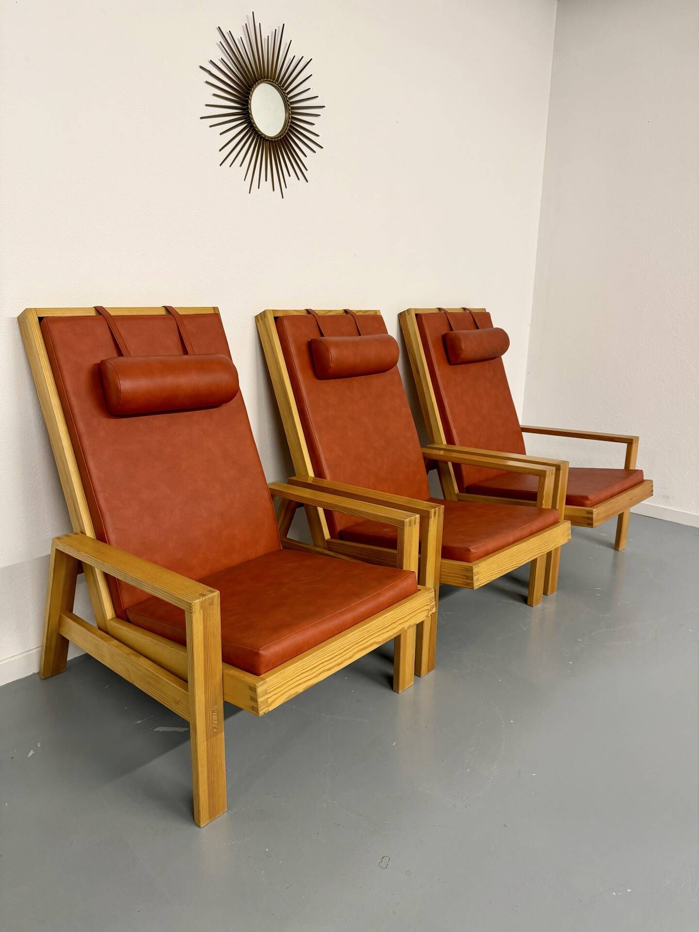 Ensemble salon en pin 3 fauteuils lounge et table design scandinave 70