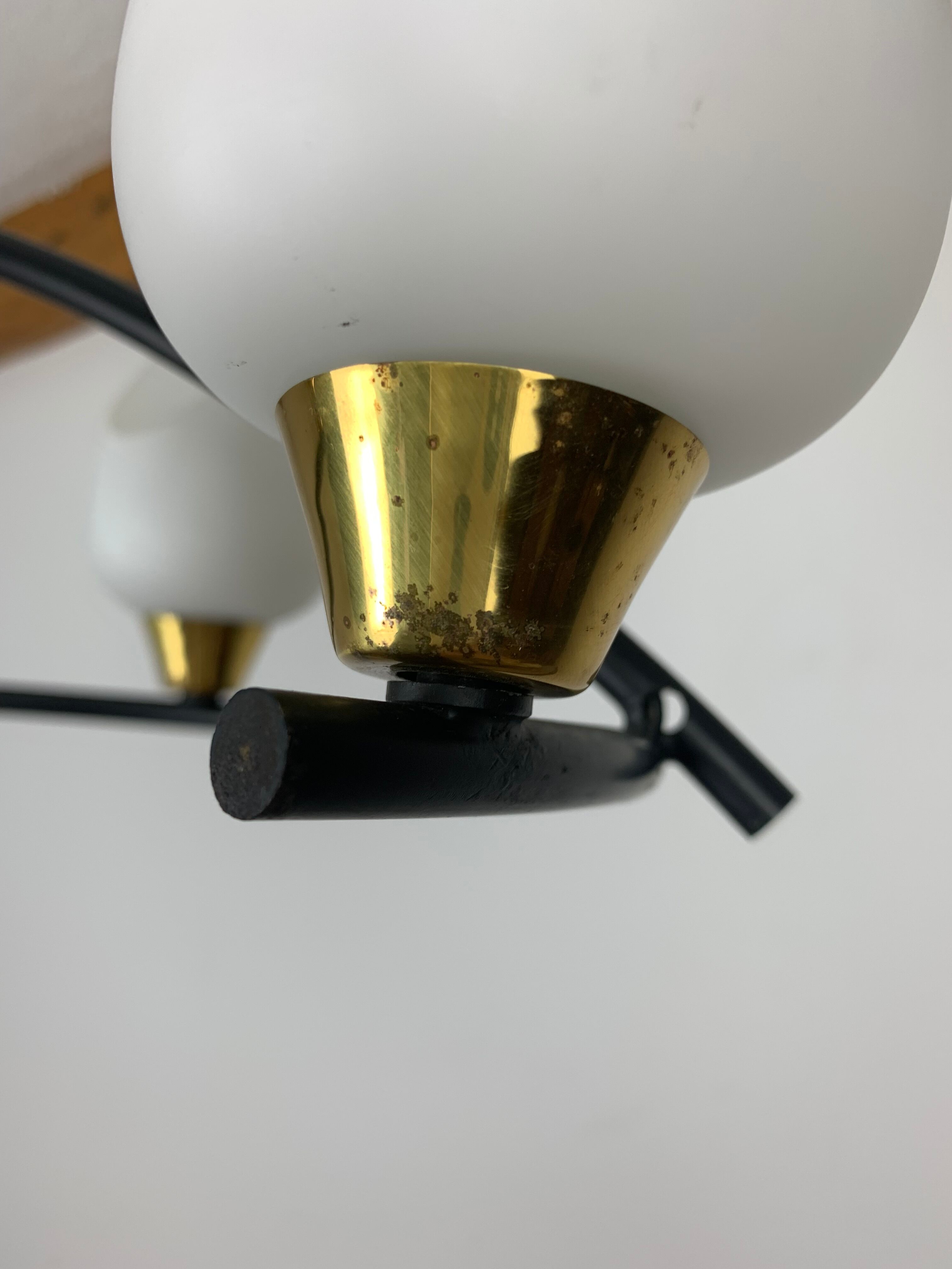 Arlus house chandelier 3 burners, opalines and brass, 50s