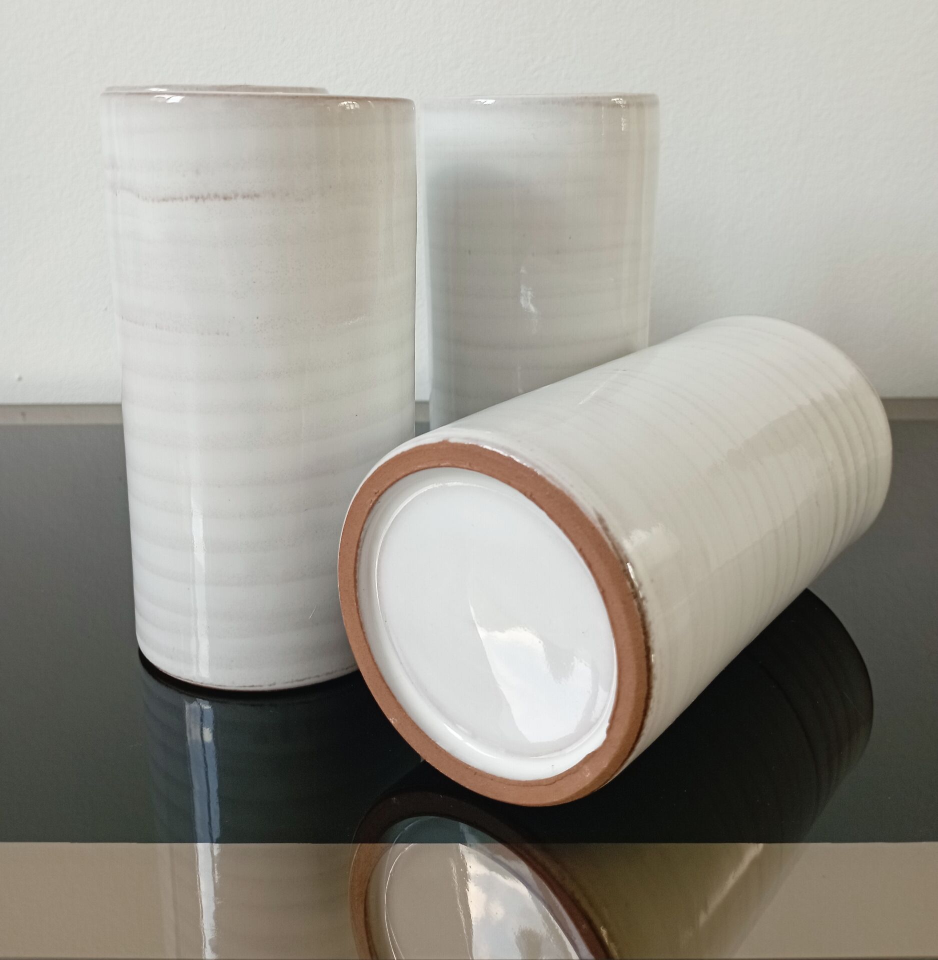 4 vintage stoneware cups in white