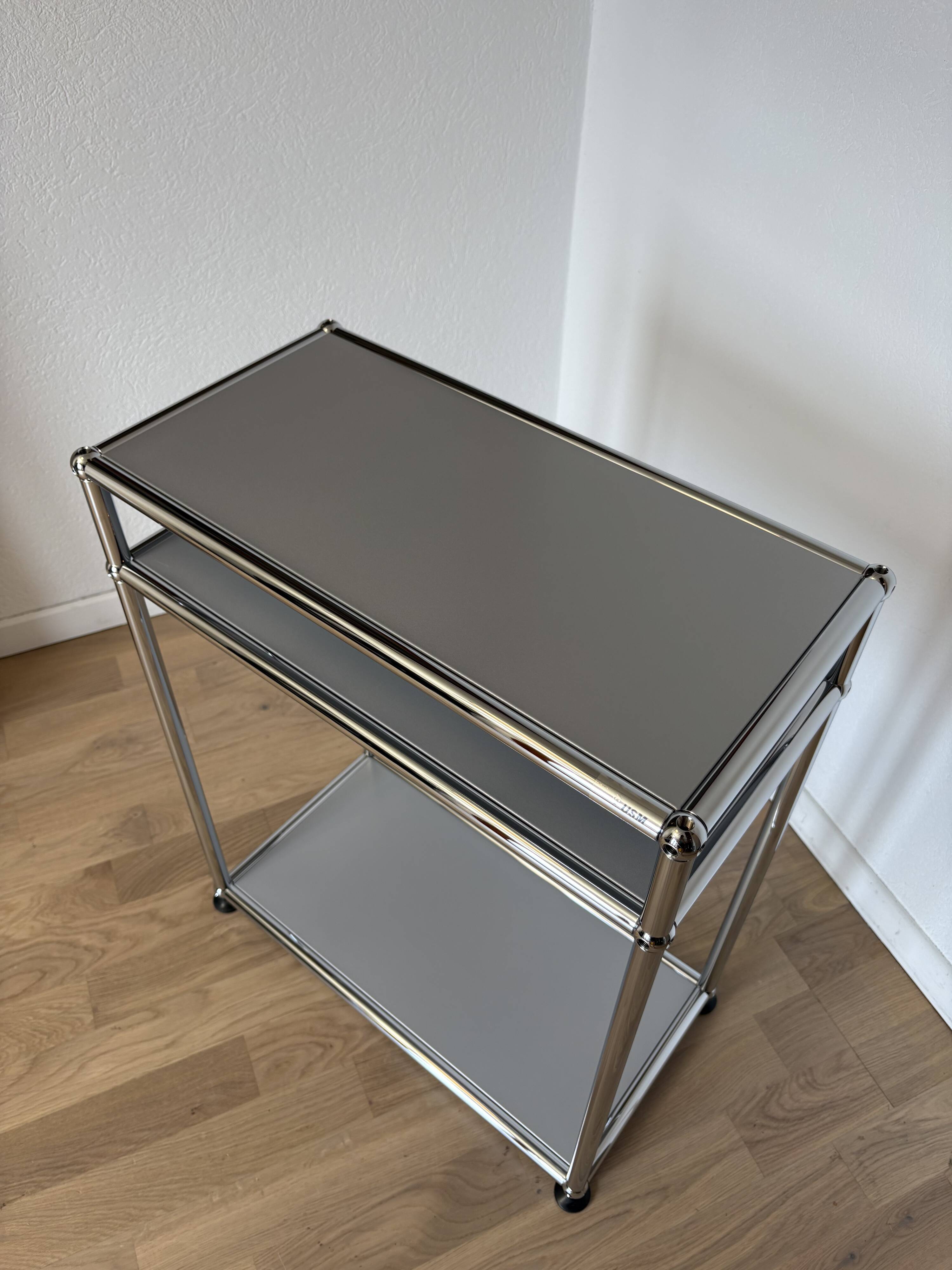 Table d’appoint USM Haller en Argent Mat