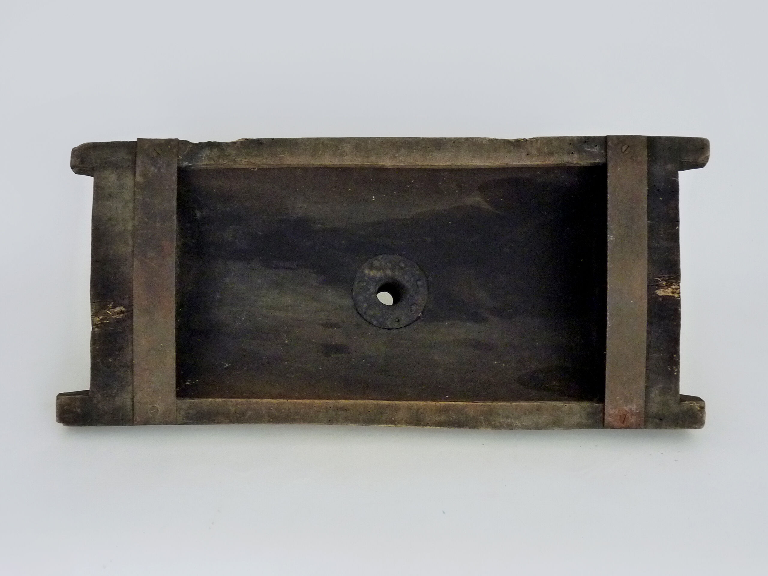 Ancien entonnoir à tonneaux primitif en bois année 20