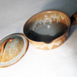 Sandstone pan with lid