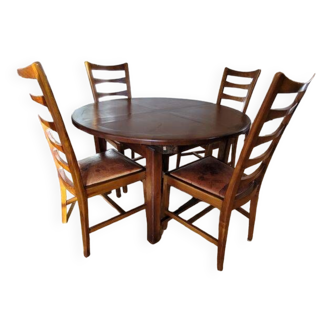 Table with 4 chairs in teak wood
