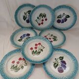 8 assiettes à dessert anciennes en barbotine