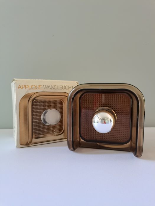 Guzzini sconce by Makio Nasuike