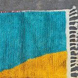 Handmade traditional Moroccan Berber rug size 150 x 250 cm