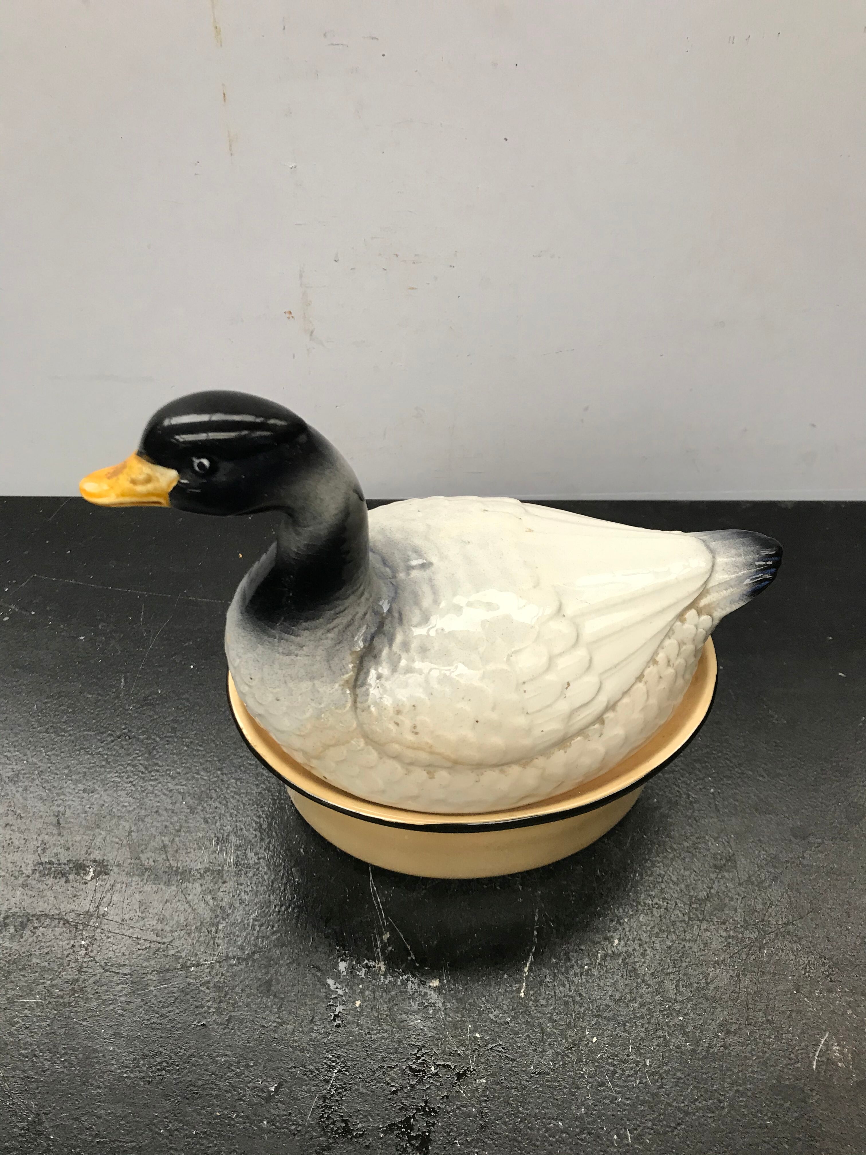 Ancienne terrine géo forme canard céramique blanc & noir cuisine