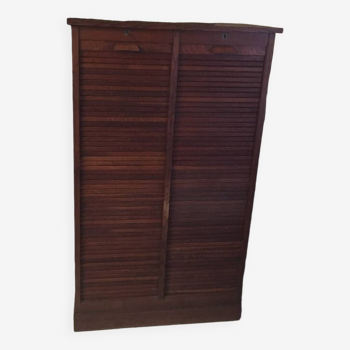 Double curtained file with keys