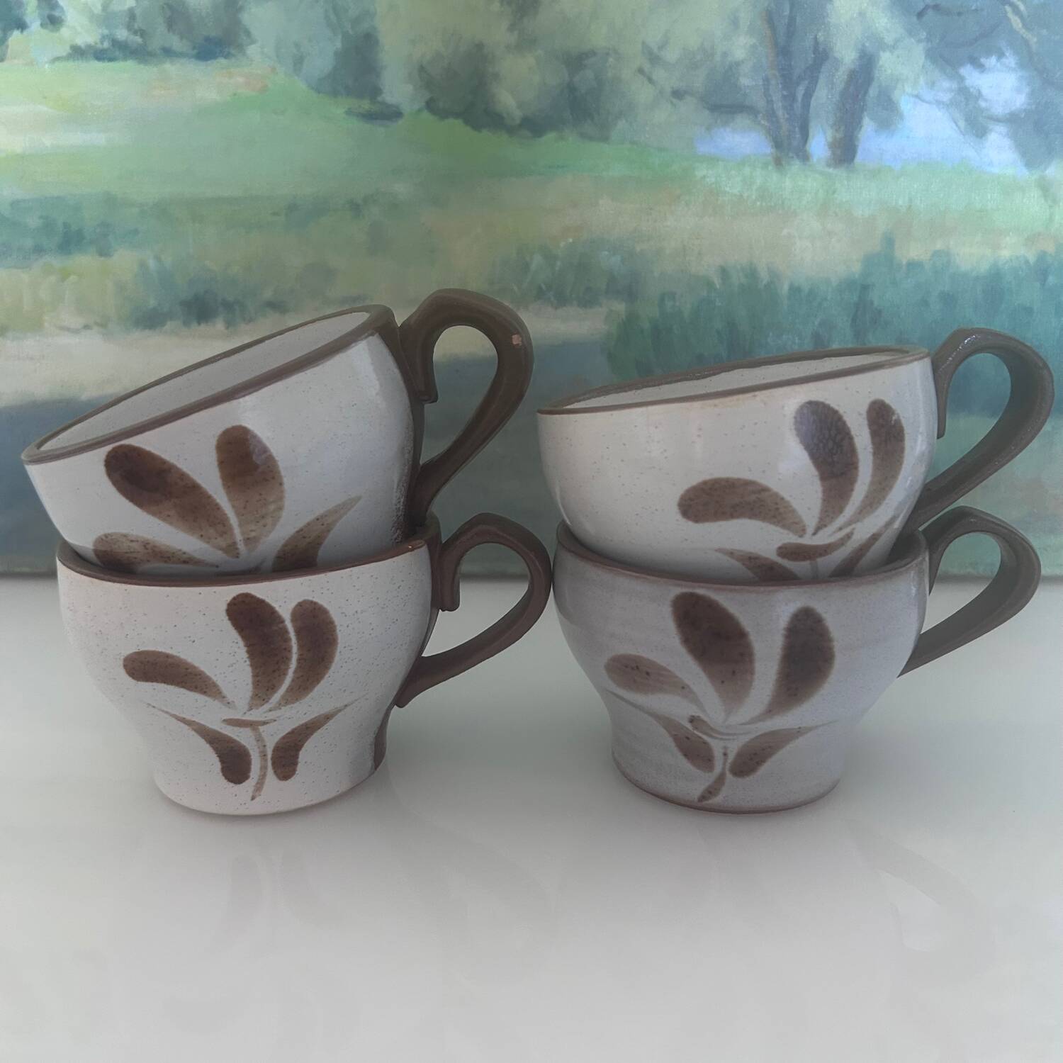 Set of 4 floral decorated bowls