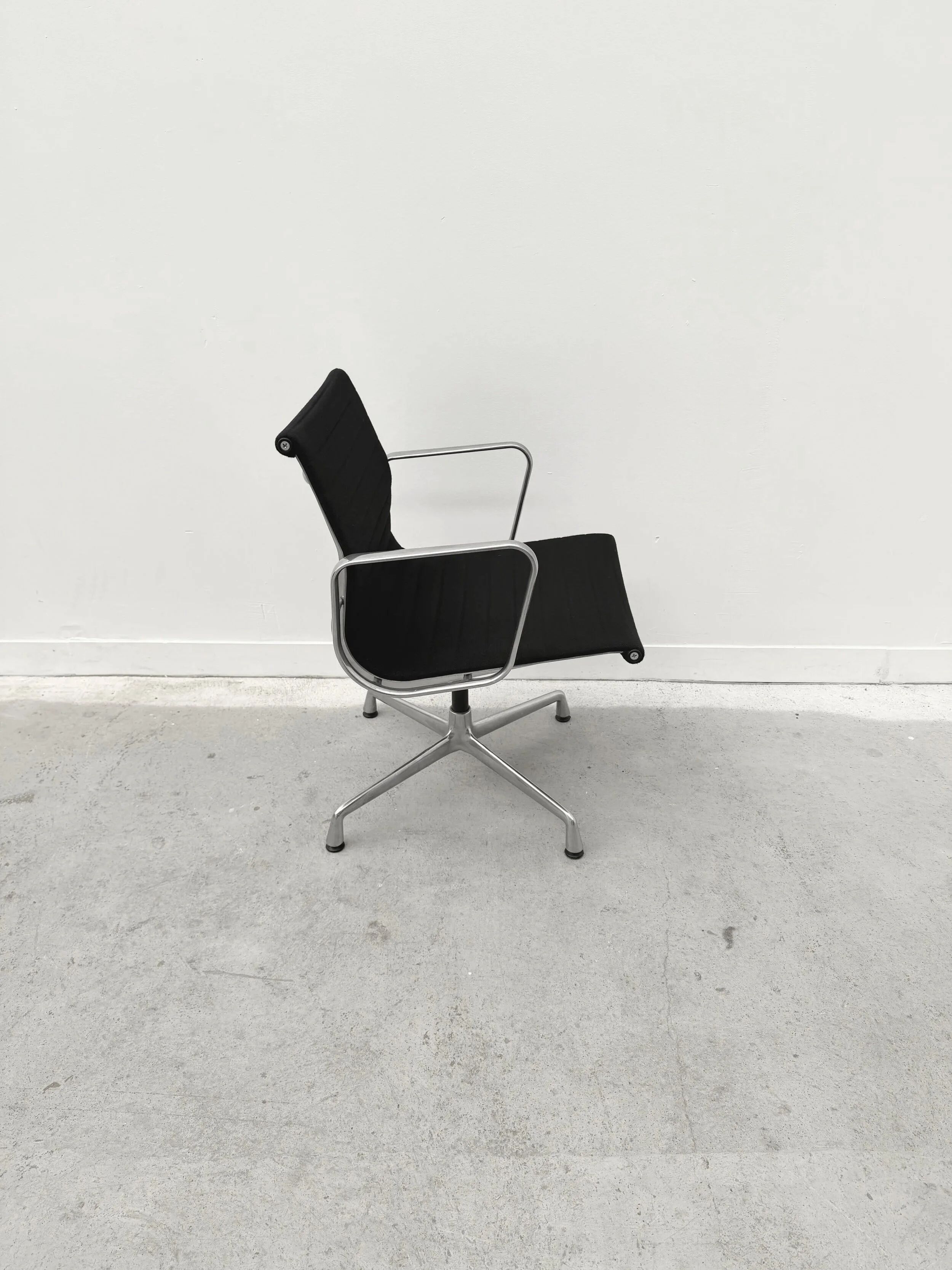 Office chair "EA 108" by Charles & Ray Eames for Vitra, 2001
