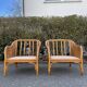Paire de fauteuils en rotin et cannage