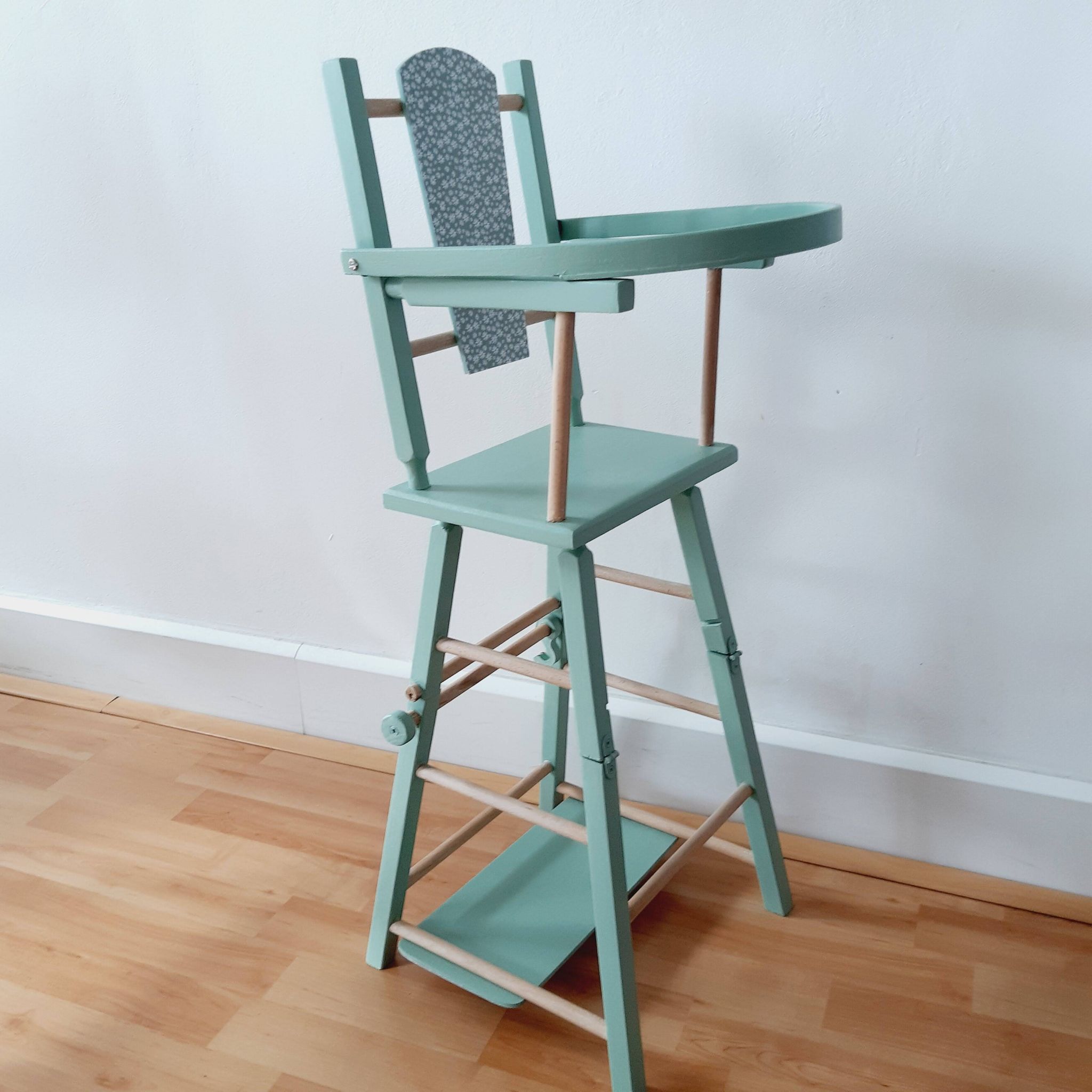 Vintage doll's high chair
