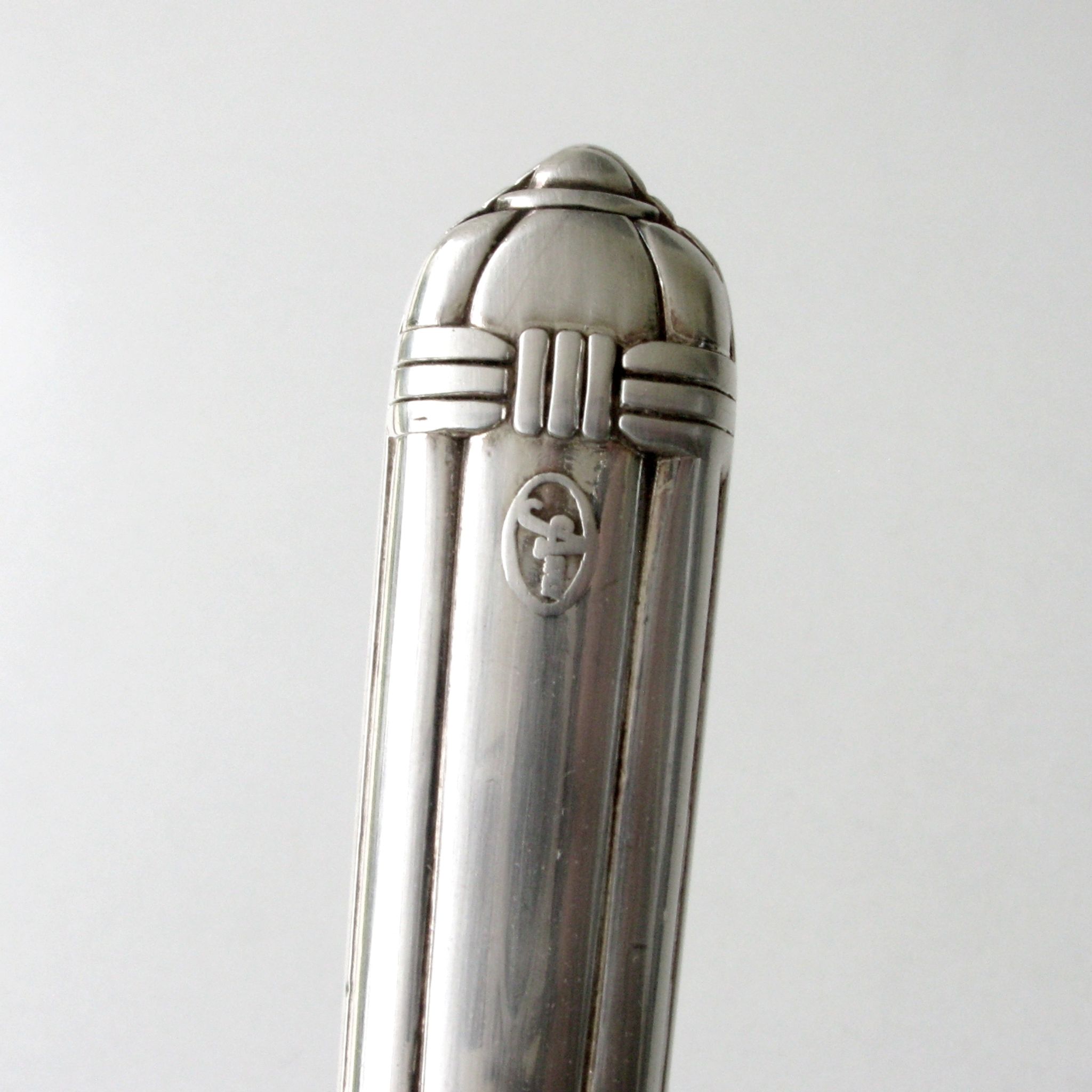 Old nutcracker in silver metal - chissed very heavy -
