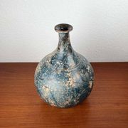 Vase de poterie de studio allemand brutaliste du milieu du siècle par Gerhard Liebenthron, 1975