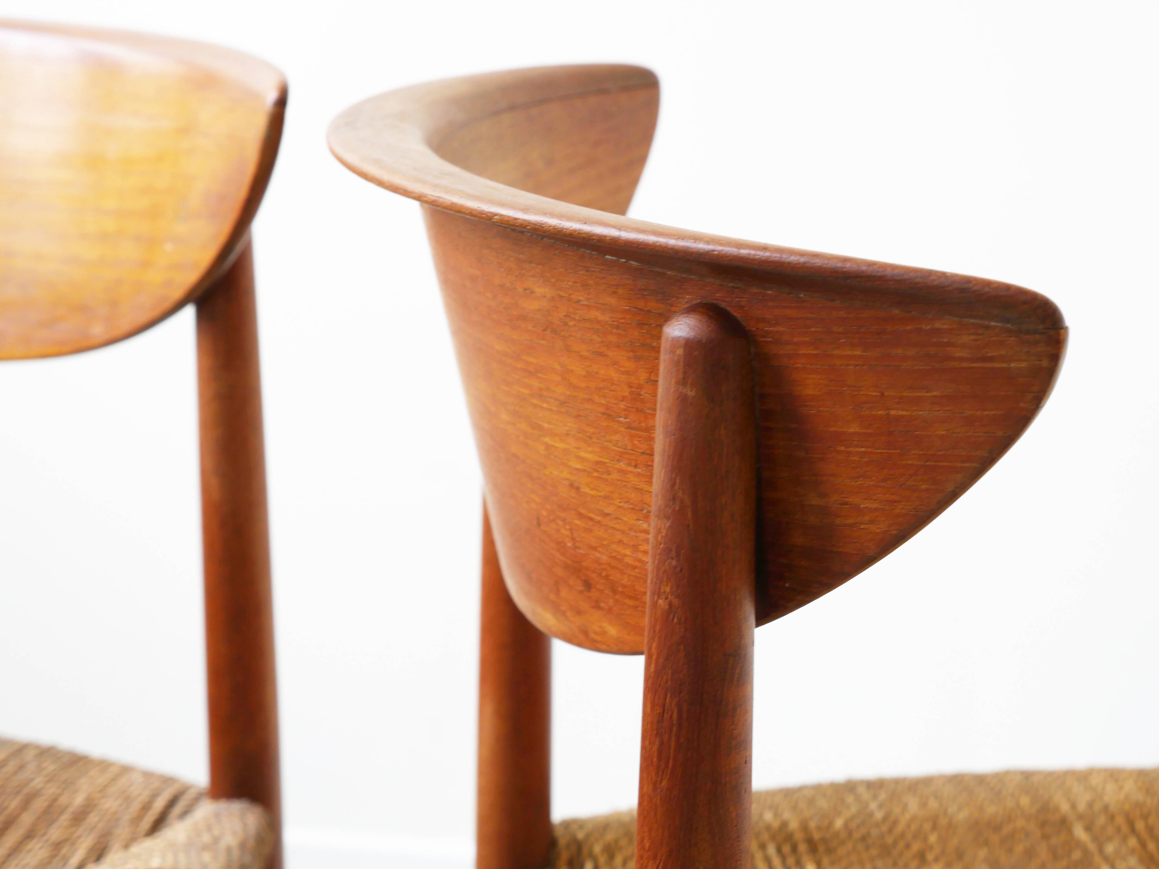 Set of 2 chairs by Peter Hvidt and Orla Mølgaard.