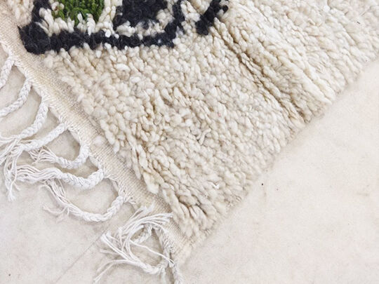 Handmade moroccan berber carpet 253 x 153 cm