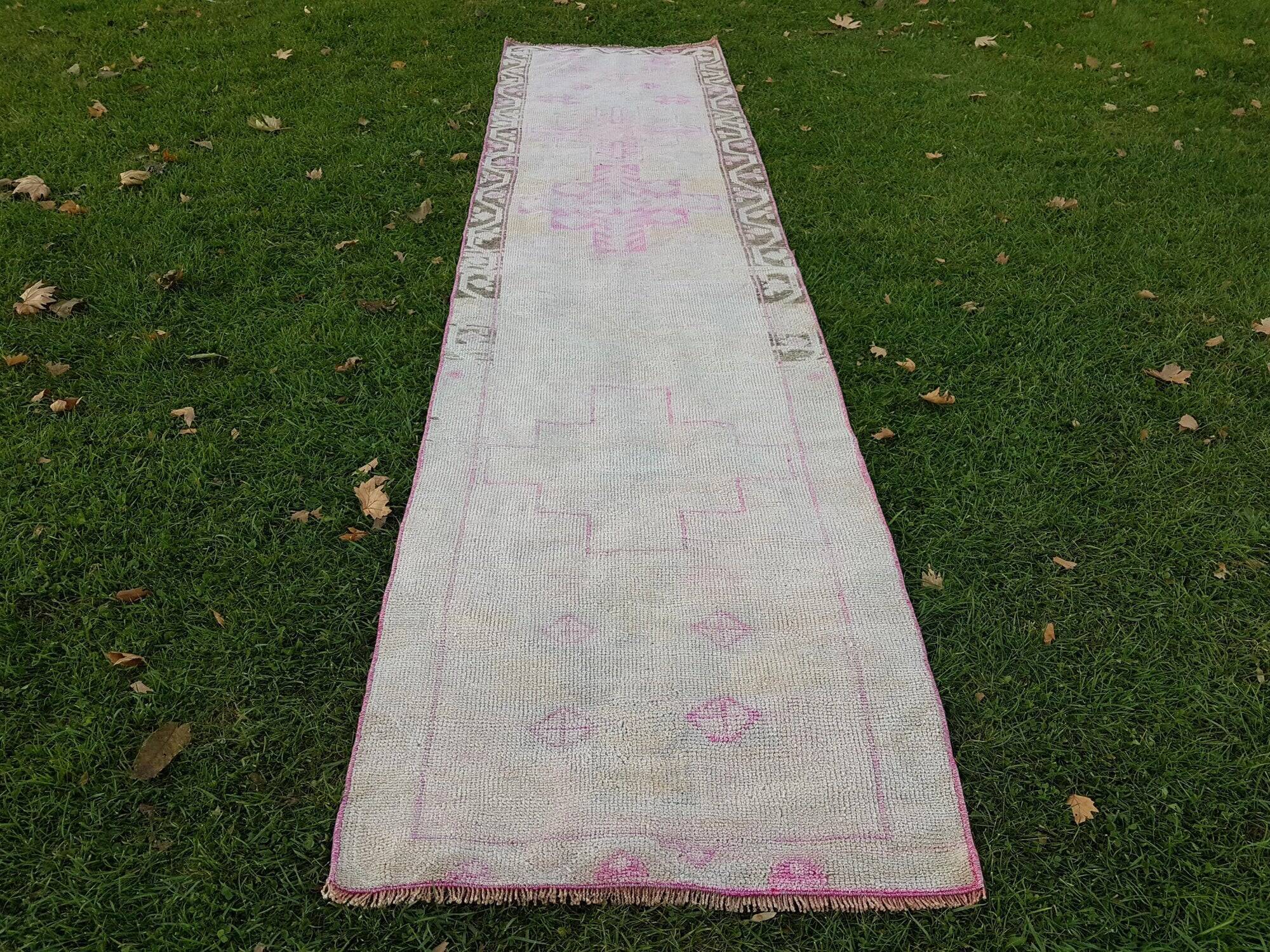 Vintage Turkish hallway rug 92x380 cm