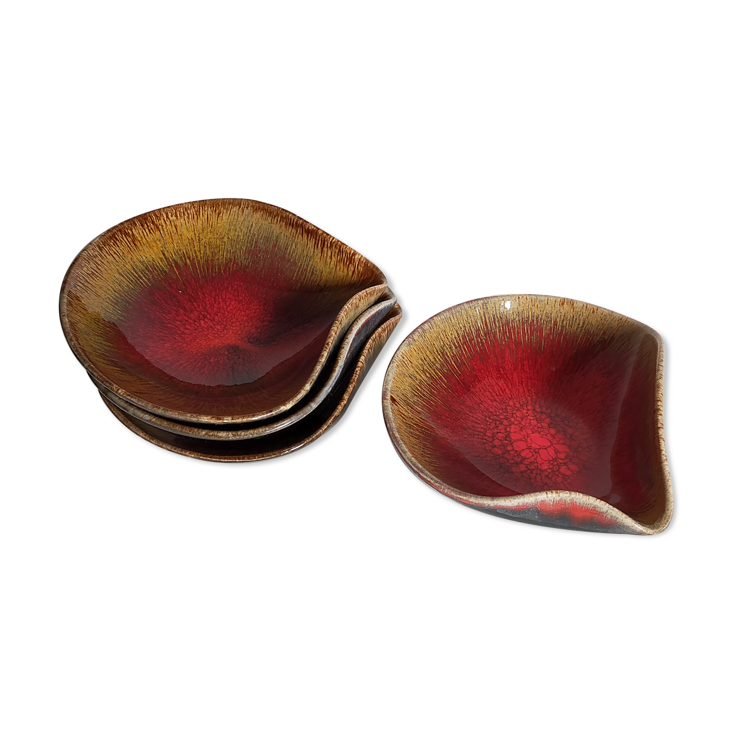 Four bowls free-form cups with French metal enamel