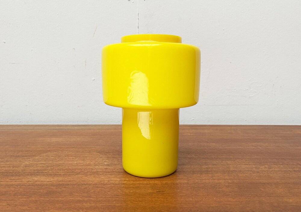 Mid-century yellow glass table lamp model 120 by Uno & Östen Kristiansson for Luxus, Vittsjö, Sweden, 1950s.