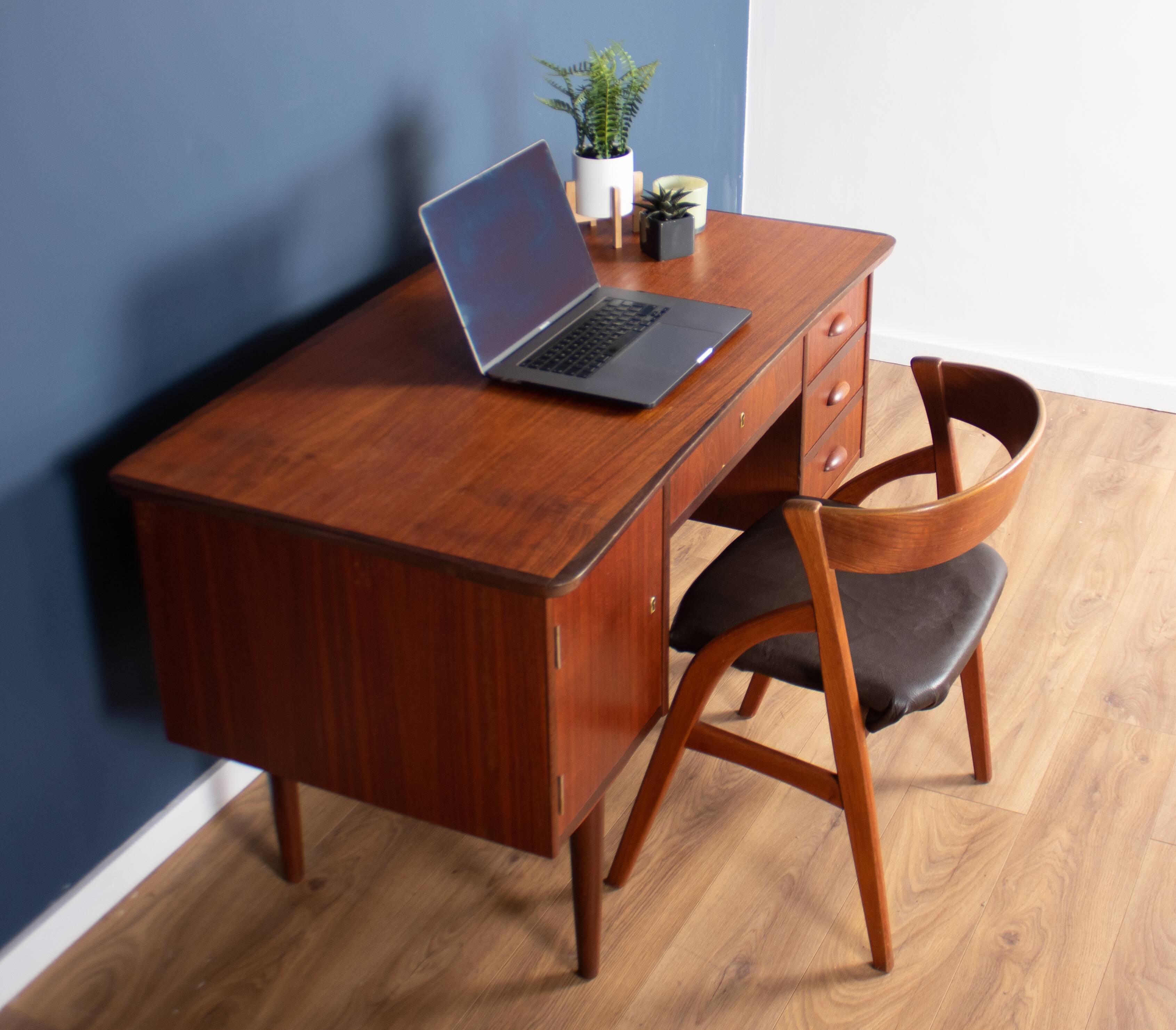 Teak 1960s Danish mid century desk made in Denmark