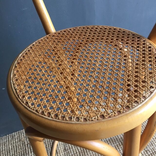 Bar stool