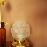 Lampe a poser vintage - globe en verre faceté