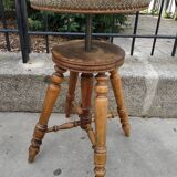 adjustable D Artistes stool