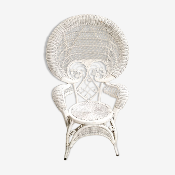 Fauteuil peacock Emmanuel en rotin vintage peint en blanc 70