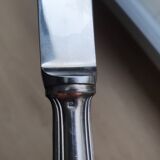 Cheese knife