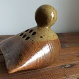 Sandstone bird flower pick