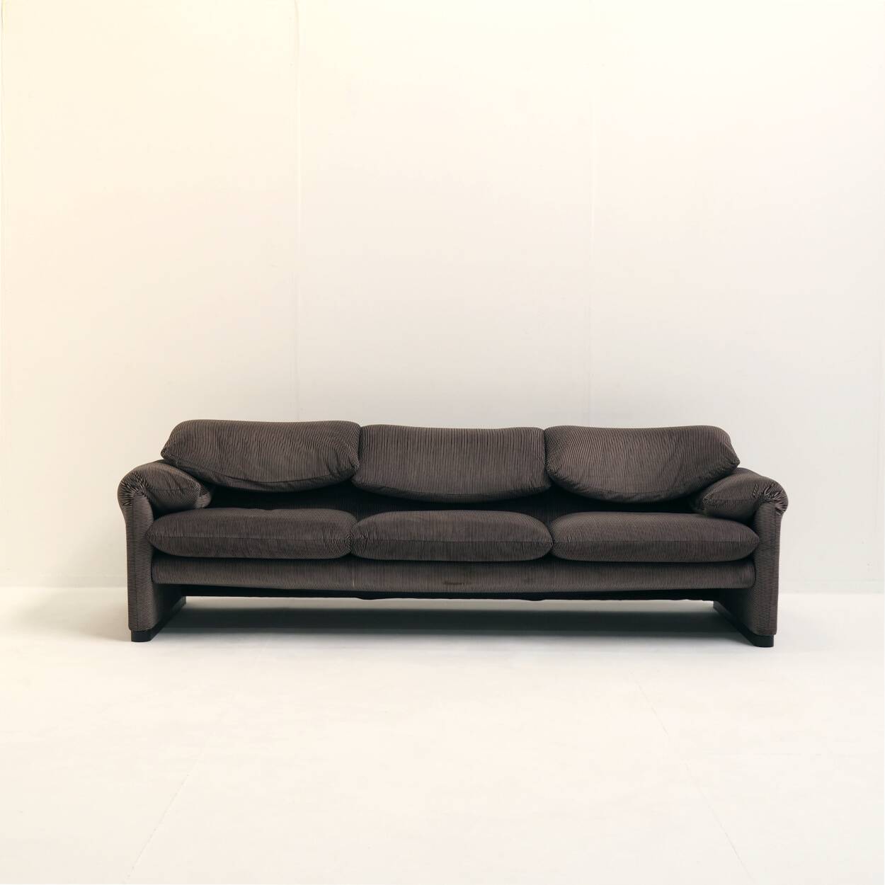 Maralunga 3-Seater Sofa by Vico Magistretti for Cassina