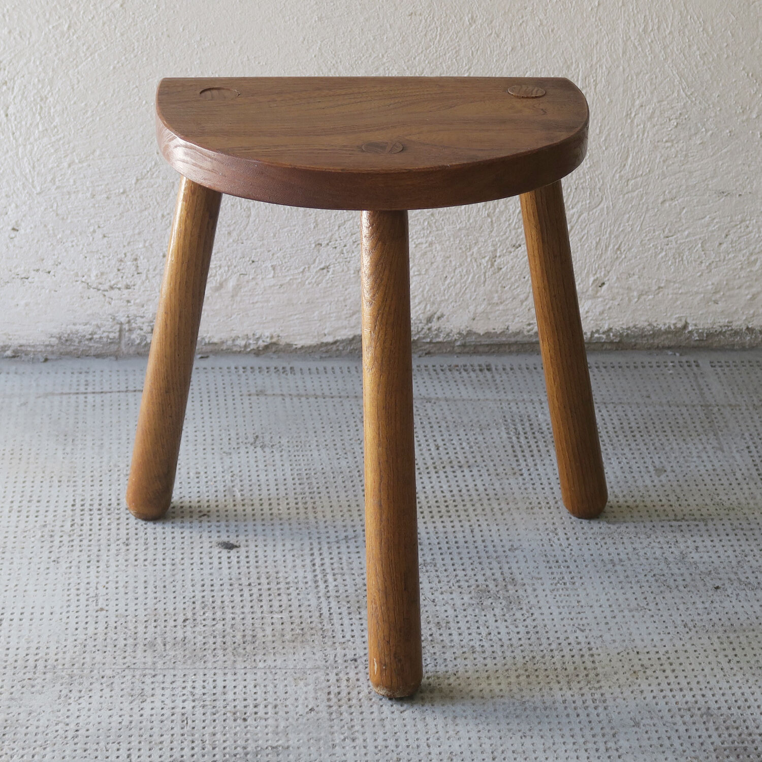 Tripod stool