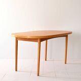 Scandinavian oval extending table