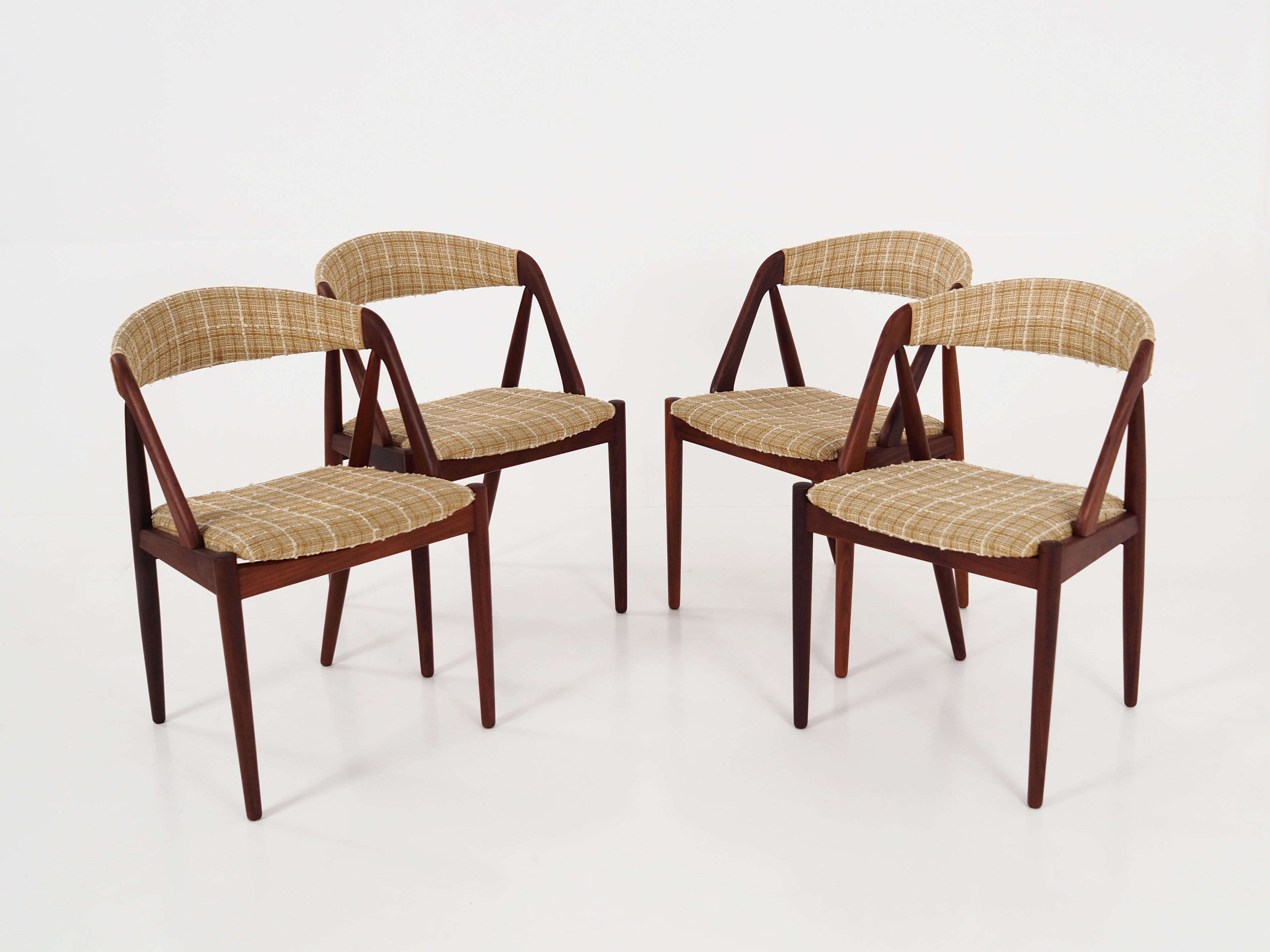 Chaises en teck par Kai Kristiansen modèle 31 années 1970