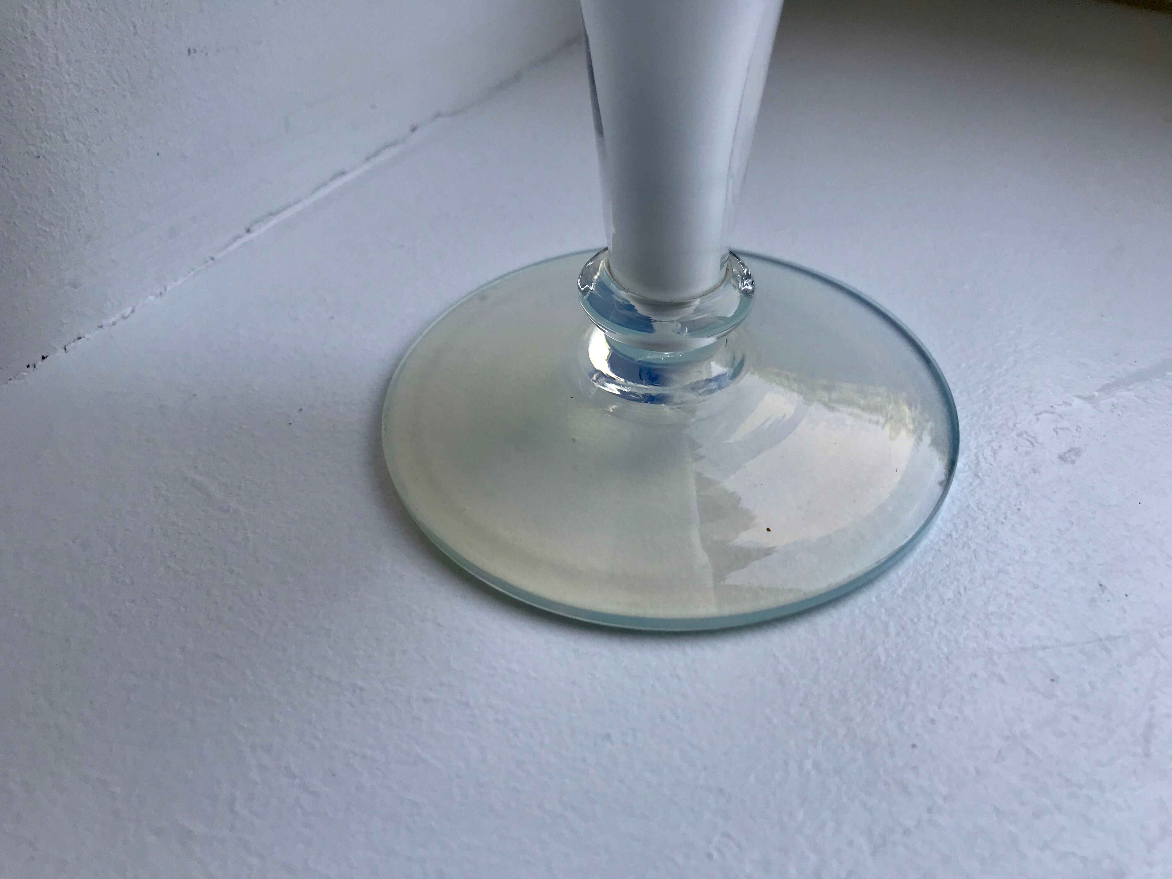 Serrated opaline vase 30/40s